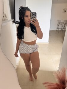 Dakota_diaz_ Who I really am, without filters or makeup. Perfectly imperfect. Kuva 5