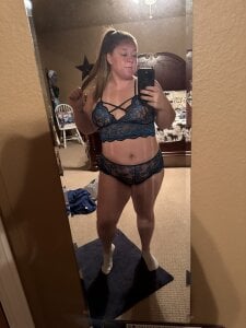 Artgirlie31 Would you like to see more? 圖片 7