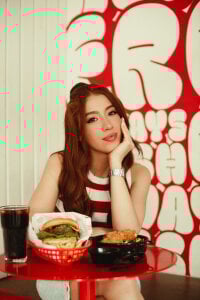 AbigailCarter 😋Would you like eat a hamburguer?😋 Foto 2