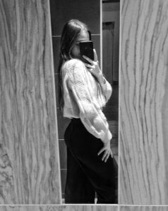 CweneHamllet Follow me Pic 5