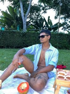 AndrewKenoxx_ Our Valentine’s Date 🍷🍷 Foto 3