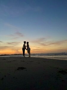 DaisyEmily Honeymoon on the beach Pic