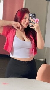 Missy_22_ Public Pic 3