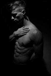Nik_Sharp back in black Fotografie
