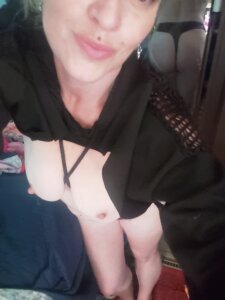 ItIsMeMM143 Public Pic 2