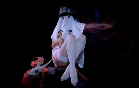 HottCandy21のGHOSTの 2枚の写真