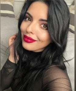 MiaNoirr Public slika