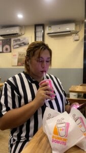 AsianTattooCouplePublic Bild 2