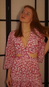 KarlynGow Young lady Pic