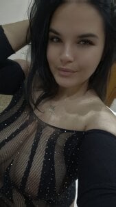 Minnie_Ella Public Pic 7