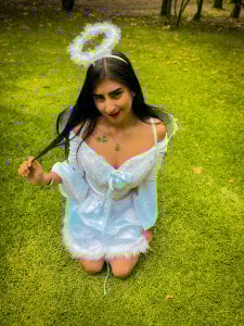 Paris_Evans_ I will be your angel 🪽 Pic 4