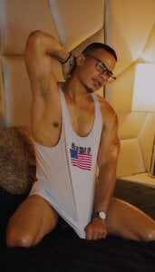 stick_black Hello United States 🙂😈🥵 Pic 3