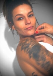 RileyyKK Love Me Kuva