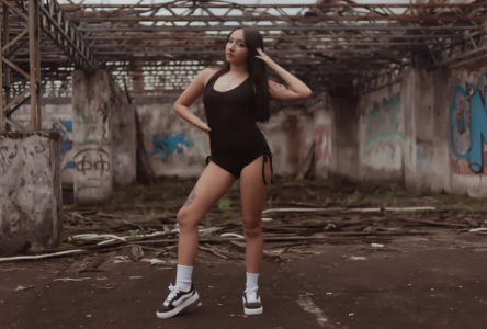 Zoe_Evaanss_ In Black!! Poză