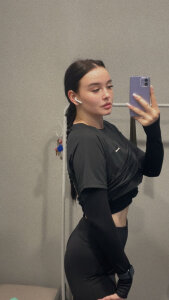 IsabelBulfer Public Pic 5