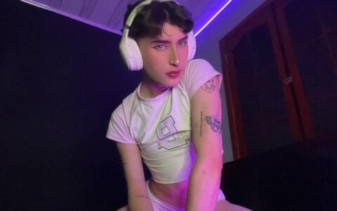 SebastianHilton 🔥 🍕Let’s Play VideoGames! 🎮🔥 Poză 3