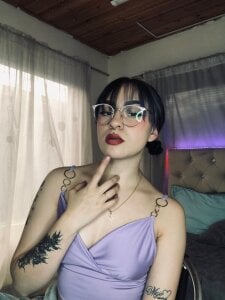 melodygirl__ 🌸💜 Pic 3