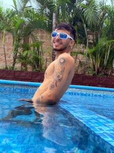 ME de Stefan_big_cock  3 Imagens