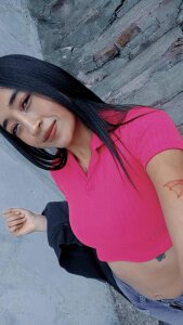 Judy_Hot Public Pic 5