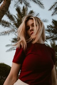 Anna_Robinson Public Pic 3