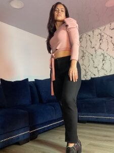 ShaylaMarsのPink outfitの 7枚の写真