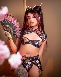 Dragon eyes, silk body de TiffanySander  2 Imagens