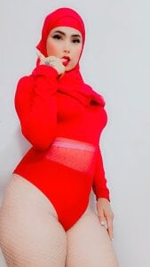 jamila_zair I have a strange craving 😋 to hear your heavy breathing in my ear 🥵 Foto