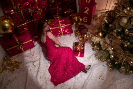 This Christmas's Hottest Temptation od ScarletHill_  9 snímek