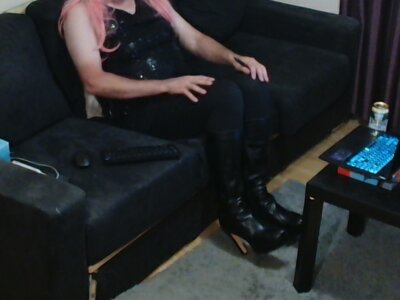 maninhighheels@xh's photo