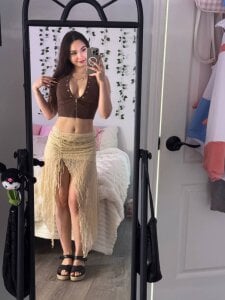 jocelyynnx mirror selfies :) Pic 2