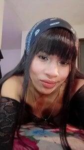 bad_girl_xxx ella es linda Foto