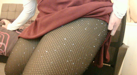 AshWinter white bodysuit, red skirt & tights 圖片 3