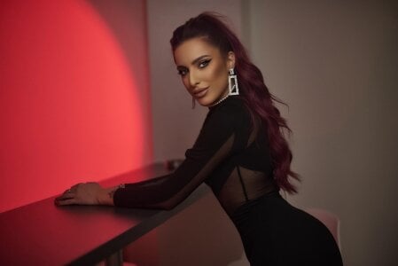 CrystalRedd Public Pic 2