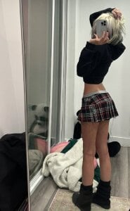 SimonaKaroly Public Gambar 7