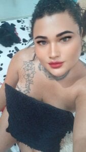 Kat_Valen Public Pic 4