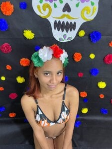 1_karla Dia de los muertos 💀💛💚 Pic 2