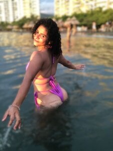 miacarterr_ Public Pic