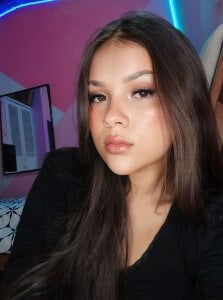 carolriveraa_ Public Pic 2