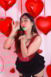 emily__walker: valentines day ❤🌹 ( 2 фото)