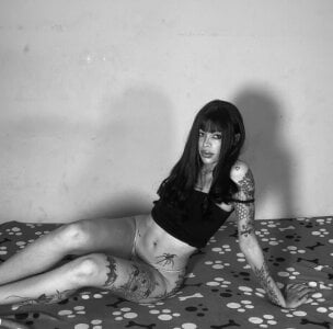 Bunny_bel Sexy skinny Pic 7