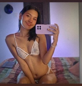 Emily-Rouse- Public Poză 3