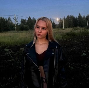 SophieLorein Public Pic 3