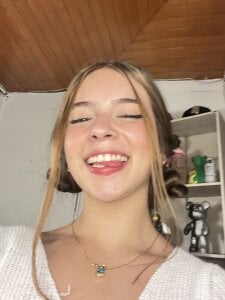EmilyMiller_ Cute face (nunca subo fotos) Pic 4