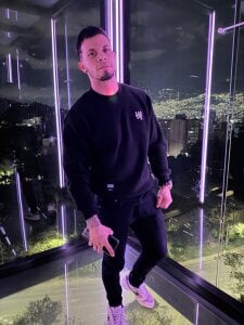 mike_burke Public Kuva 4