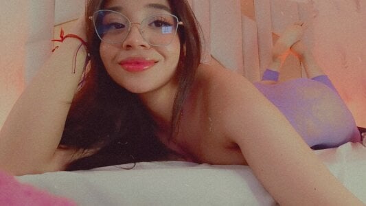 MARIANA_TAY1 Lila💜 Pic