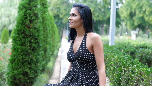 EmmaAtkins Wlak in the park Pic 6