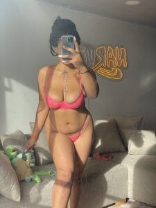 SashaLiciosa_ Public Pic 2