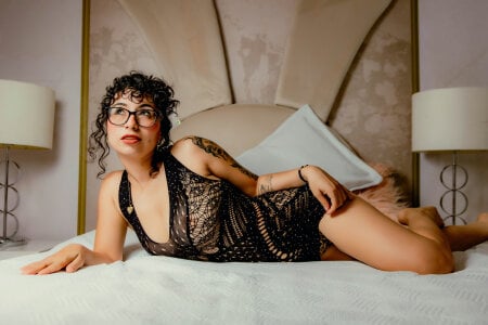 sarah_sluty sexy girl 🔥 Pic 2