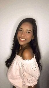 Emi_brooke Public Pic 4