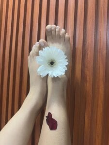 kata_james imagine my feet in your face Pic 4